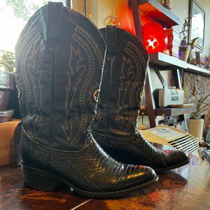 Stunning vintage 1970s leather + snakeskin cowboy boots
